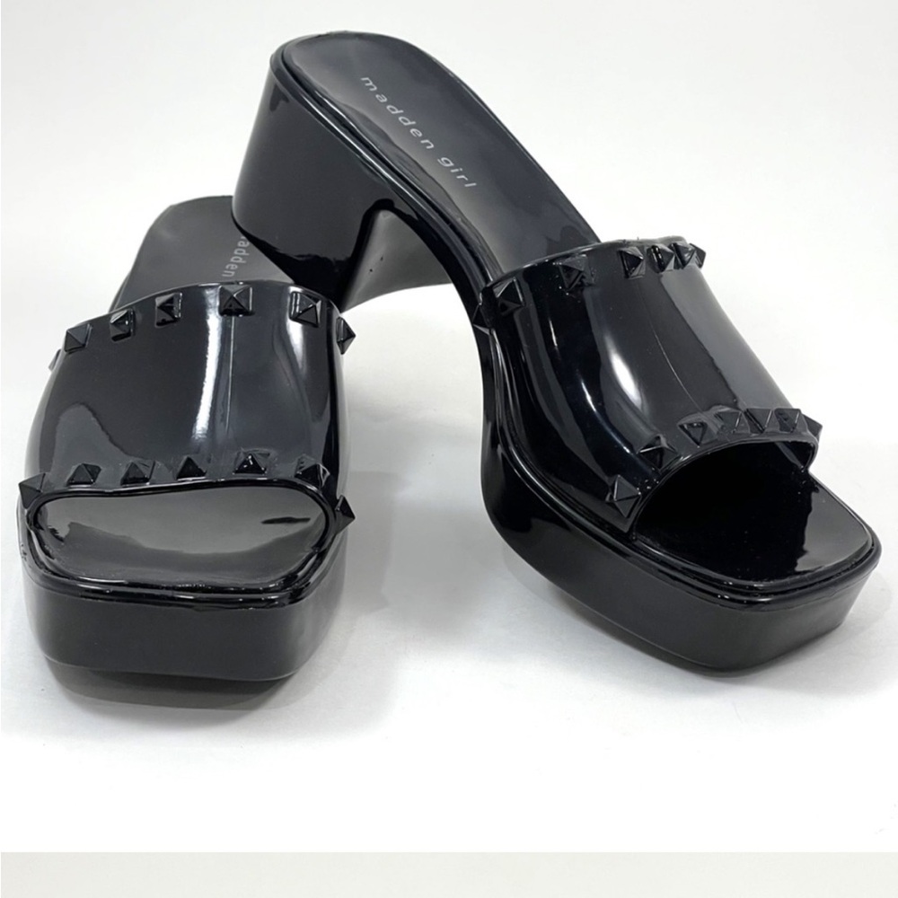 Madden Girl Paccer Black Size 8